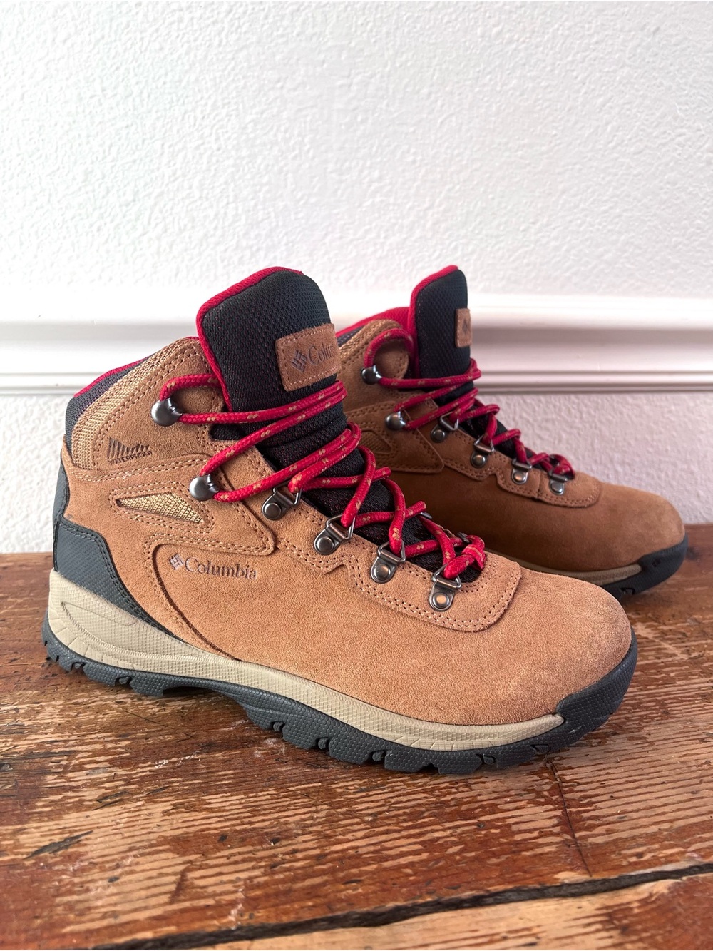 Columbia Newton Ridge Hiking Boots with Red Laces